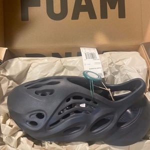 YEEZY FOAM RUNNER 'MINERAL BLUE'